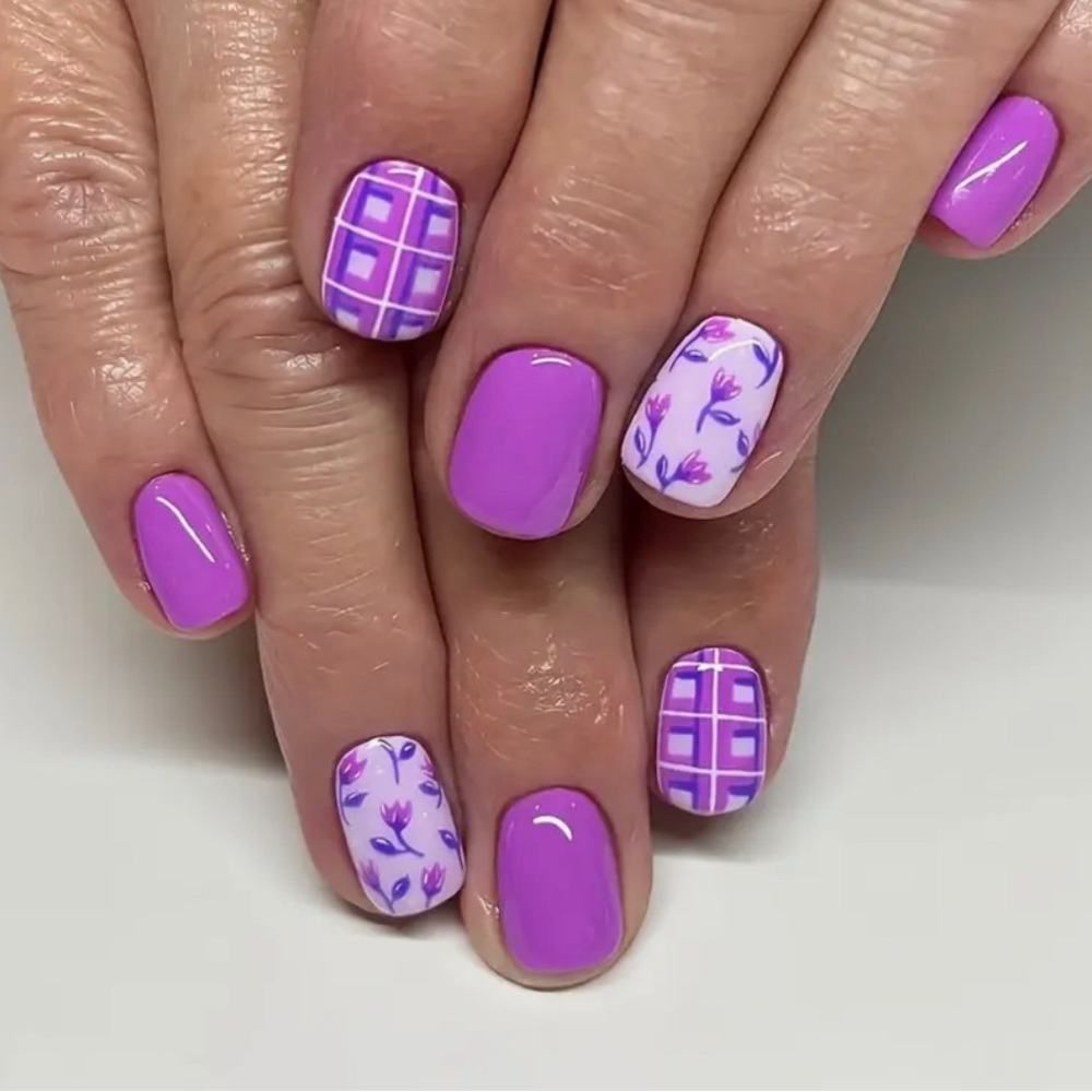 🍒🍒 Purple Patterned Press-On Nails